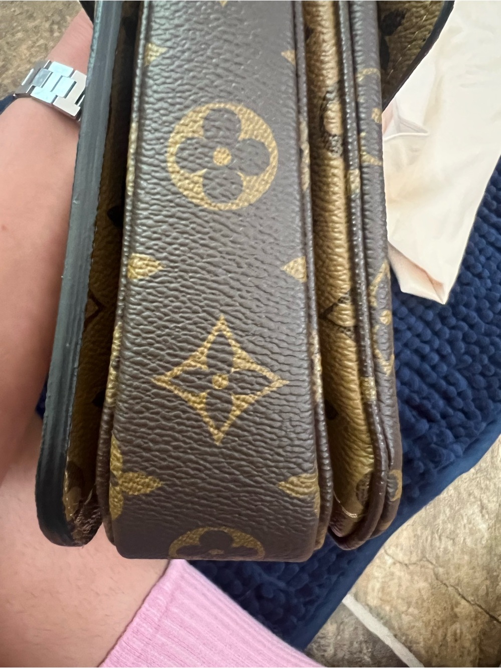 LV BAG - Picture 12 of 17